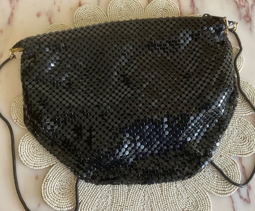 Elke Metal Mesh Purse Black Zip Metal StrapHalfMoonVelvetLined Pockets 11.5x9.5
