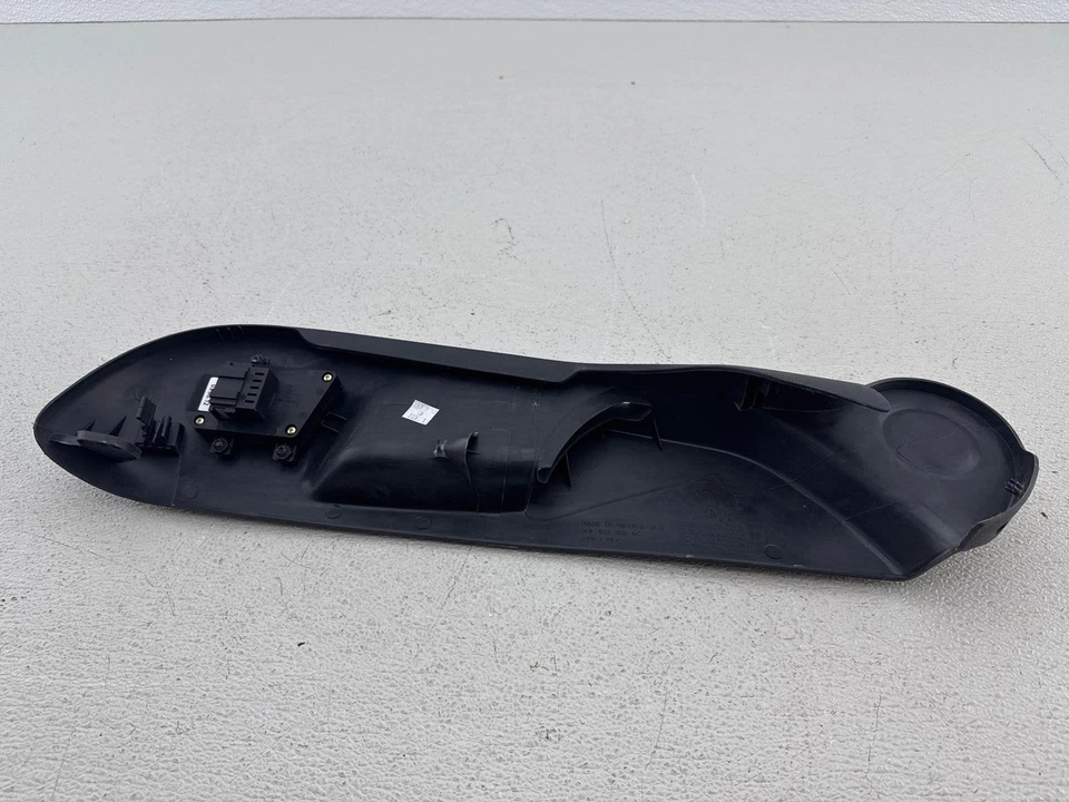 2010-2013 Volkswagen Gti Front Right Seat Trim Panel Oem - Image 3 of 4