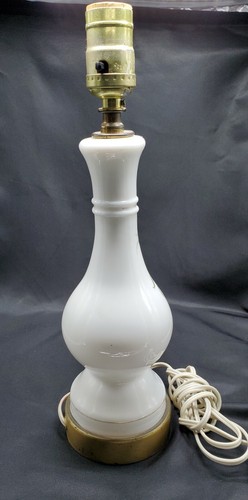 Vintage Mid Century Milk Glass Table Bedside Lamp Hand Painted Florals Brass... - Picture 4 of 11