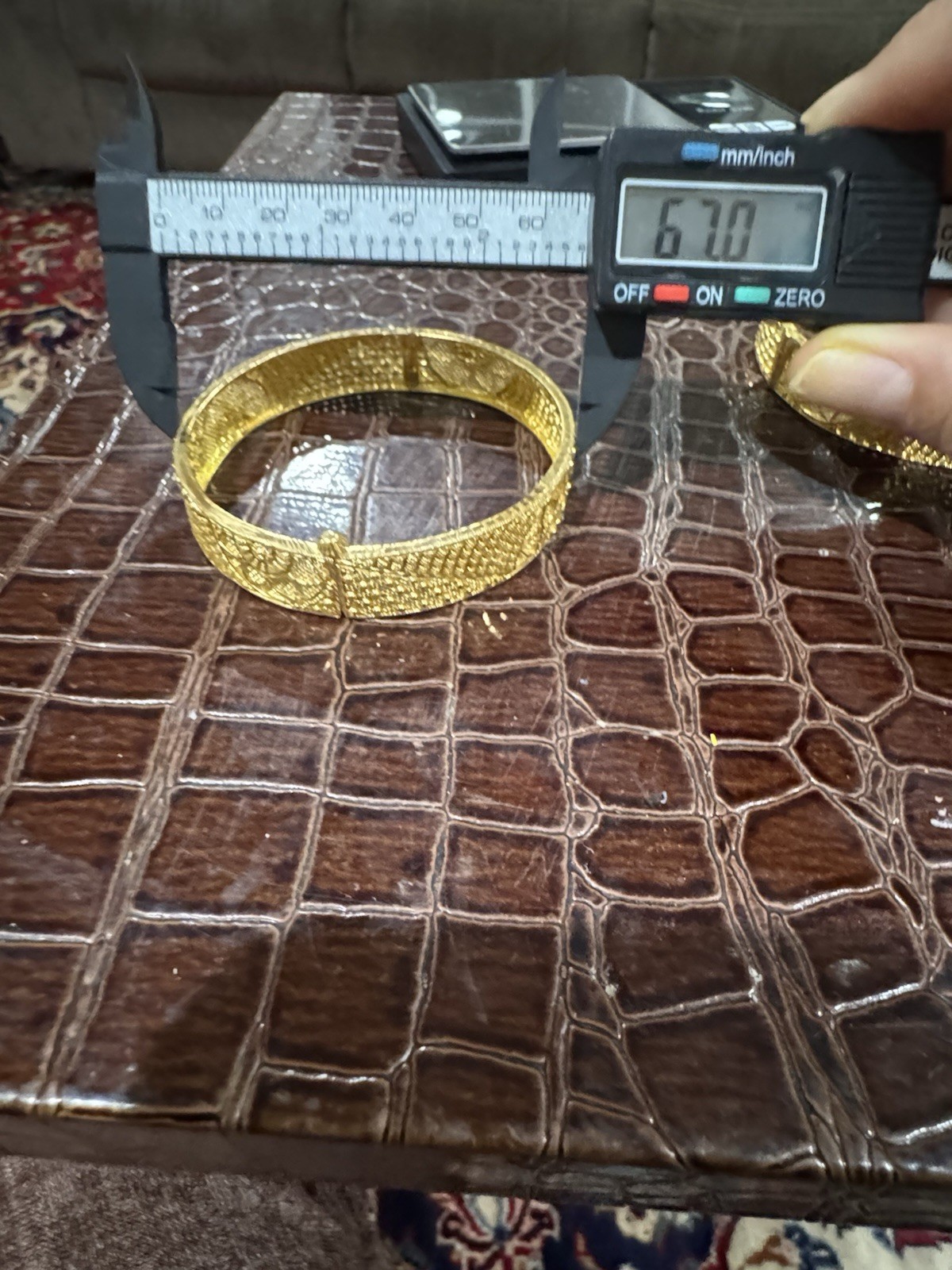 22K Solid Yellow Gold Hinged Bangle Bracelet 23.1… - image 13