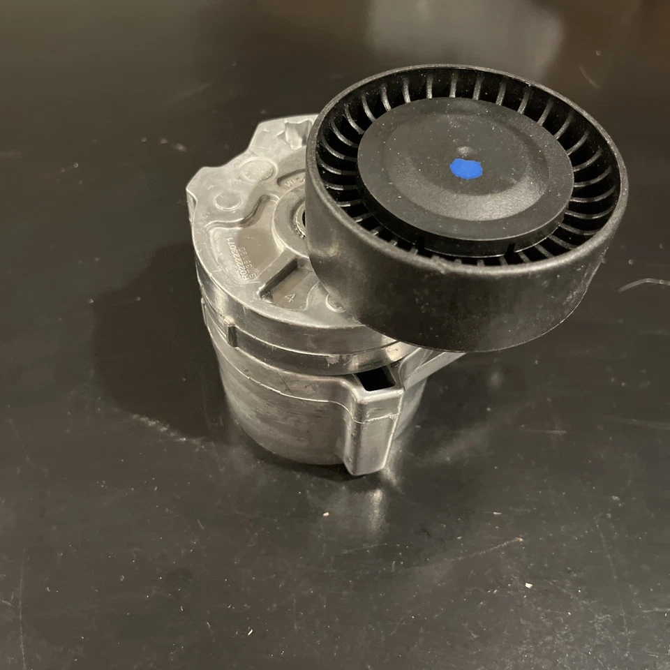 Belt Tensioner w/Pulley for VOLVO C70 S40 S60 S70 S80 V40 V70 - Image 3 of 4