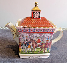SADLER CHAMPIONSHIP TEAPOT 'A DAY AT THE RACES' UNUSED