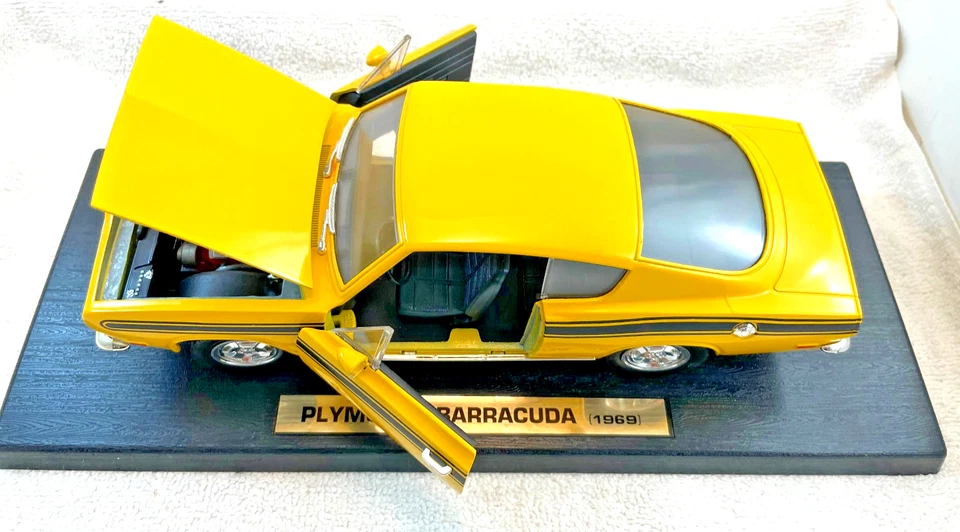 Colección Clásica 1969 Barracuda 1/18 Metal Diecast Modelo Muscle Car y Caja Foto 2 de 4