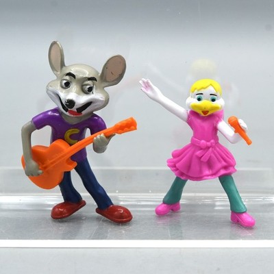 Chuck E Cheese Helen Henny Straw Holder Hugger Lot of 2 Vintage Showbiz 2 Inch