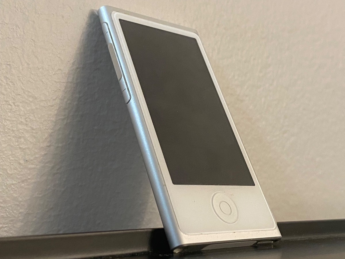 Apple iPod nano 7th Generation 16 GB - Silver | eBay