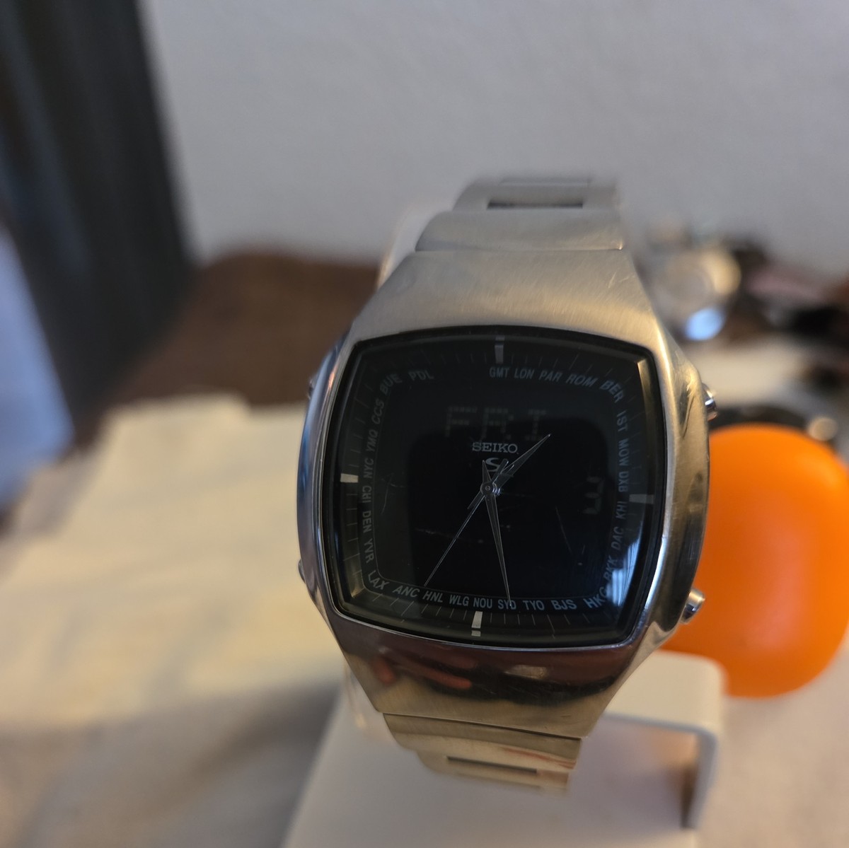 SEIKO SUS 黒文字盤 ヴィンテージ 新品電池交換済 稼働 319 Vtg1997 Seiko R-SUS H022-5000 World Timer Alarm Chronograph Qz