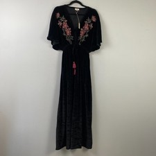 World Market Mira Black Velvet Floral Embroidered Kaftan Dress Size S/M