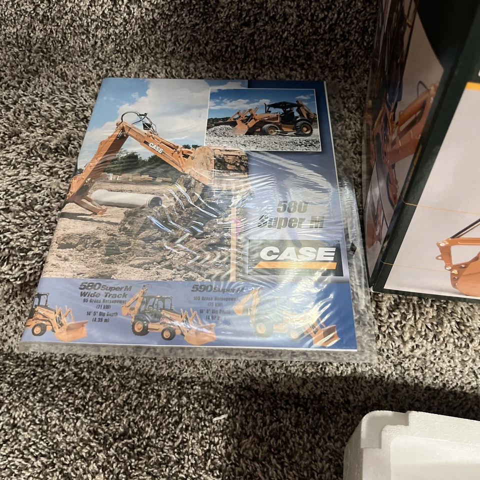 1/16 Case 580 Super M Backhoe Precision Construction Series #1 NEW! - Image 2 of 4