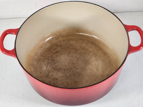 Le Creuset Vintage Dutch Oven 5.5 Qt Cerise Red Cast Iron #26 France w/Lid - Picture 9 of 11
