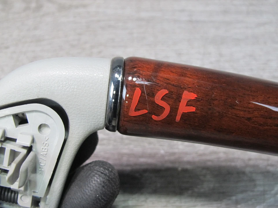 08-12 LEXUS UVF46L LS600h JUEGO DE 4 MANGOS DE AGARRE DE MADERA DELANTEROS Y TRASEROS OEM Foto 2 de 4