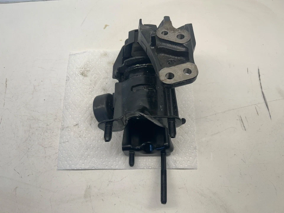 OEM ENGINE LEFT MOUNT FOR 2022 2023 TOYOTA SIENNA 2.5 HYBRID / PLS MATCH PHOTOS - Image 2 of 4