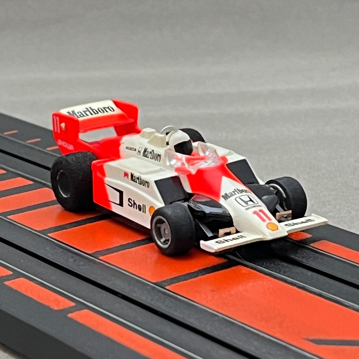 TYCO Mclaren Honda #11 Magnum 440-X2 Super Circuit HO Slot