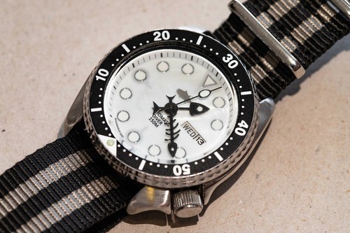 seiko 6309 day/date diver mod - fishbone hand on mother of pearl