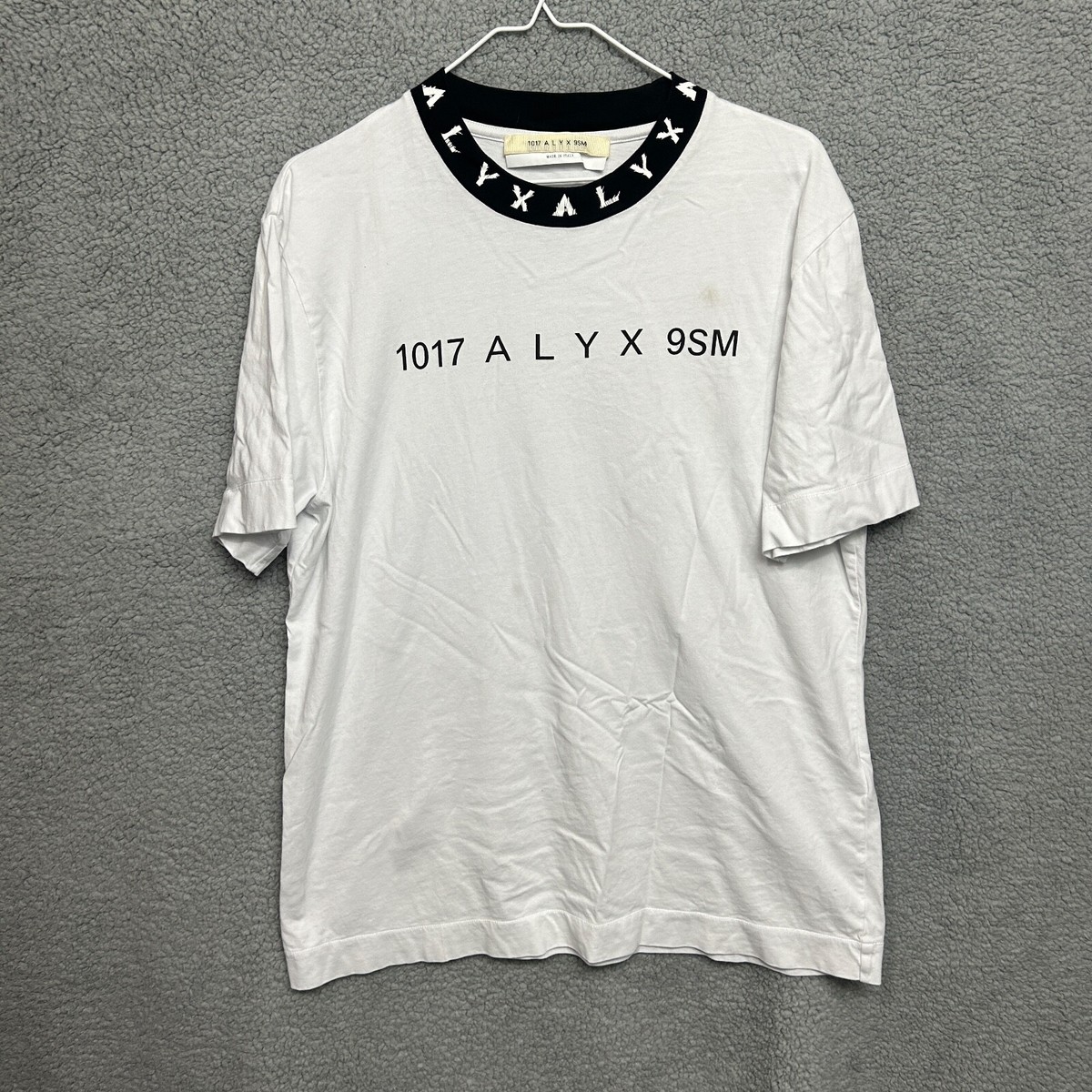 【関税込み】1017 ALYX 9SM ホワイト ロゴ刺繍 Tシャツ 1017 ALYX 9SM T-Shirt Mens Size L White Black Short Sleeve