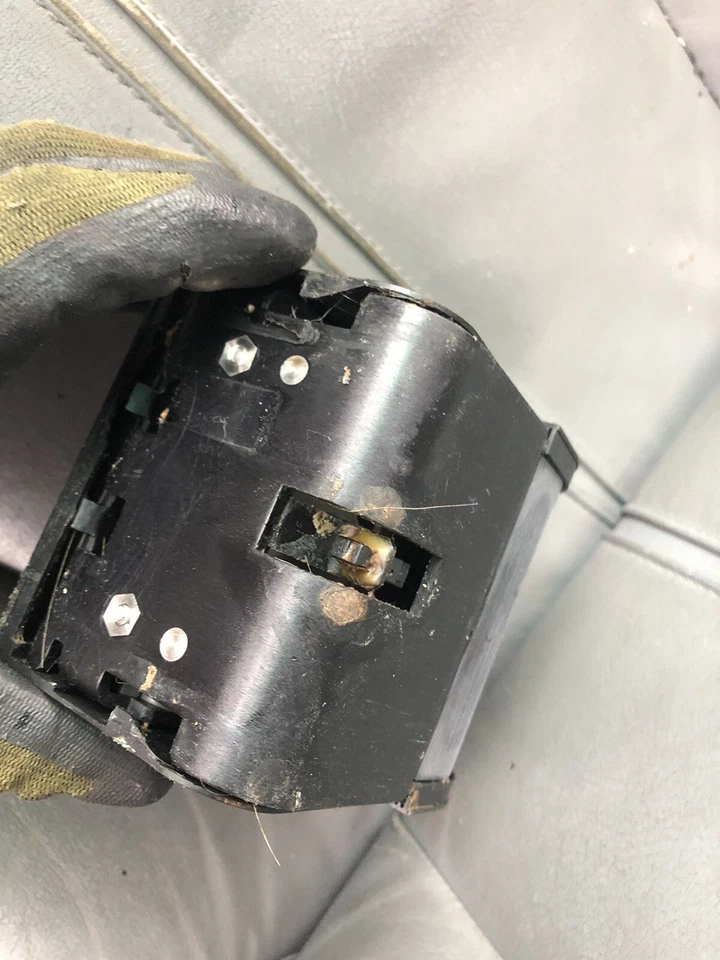 Portavasos consola BMW E39 M5 528i 525i 530i 540i 523i 530d 525d 535i 528 TEC Foto 4 de 4