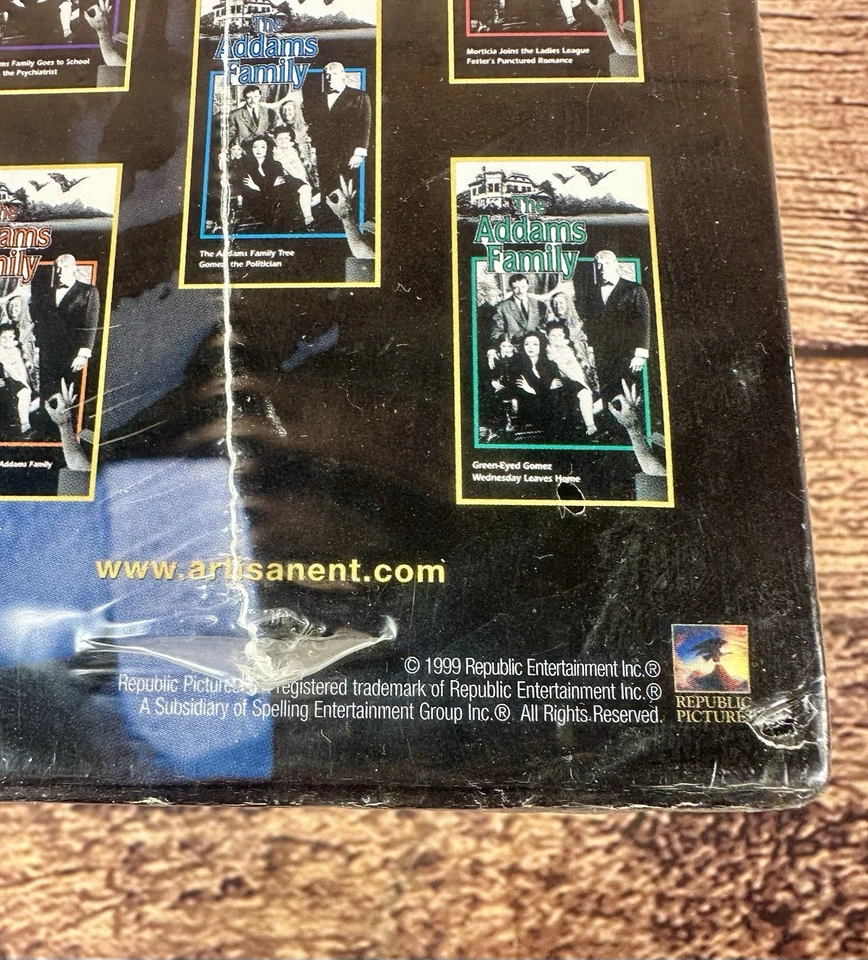 The Addams Family Brand New & Sealed 5 VHS Tape Collection Gomez, Morticia Foto 4 de 4