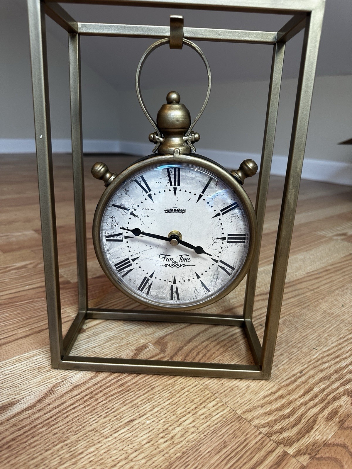 Deco 79 Metal Standing Stopwatch Clock, 9" x 4" x 13", Bronz