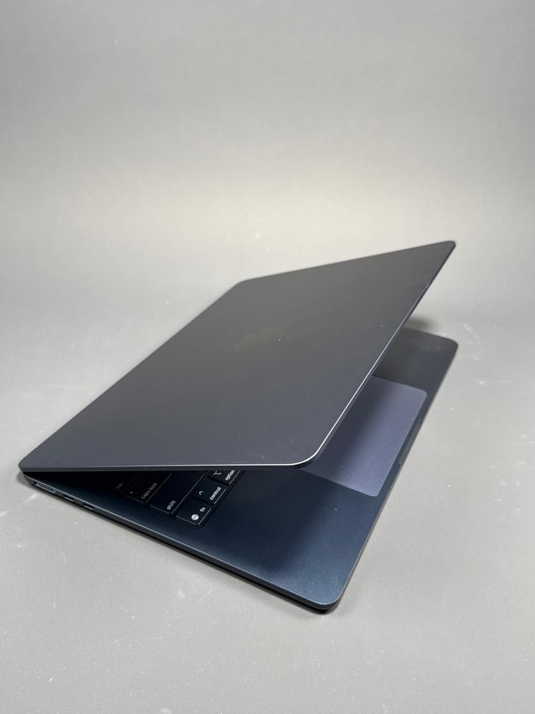 Apple MacBook Air 13 inch M4 16GB RAM 256GB SSD Midnight Laptop