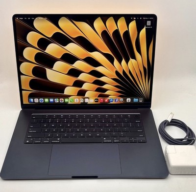 Apple MacBook Air 15'' (512GB SSD, Apple M2, 16GB) Laptop - Space Gray