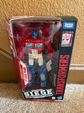 NEW OPTIMUS PRIME Hasbro Transformers Siege 35th Anniversary WFC-S65 - Voyager