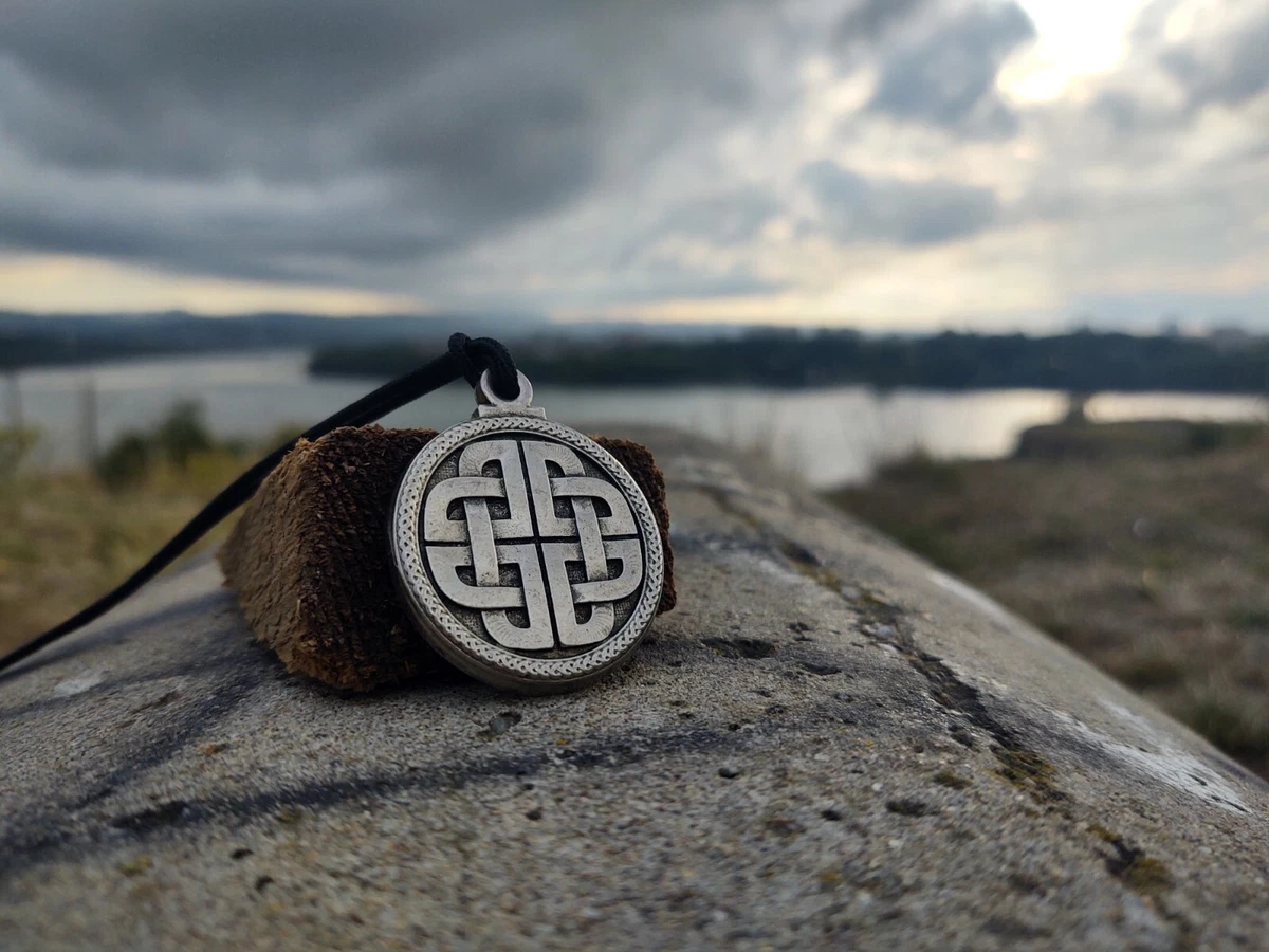 Celtic shield necklace online