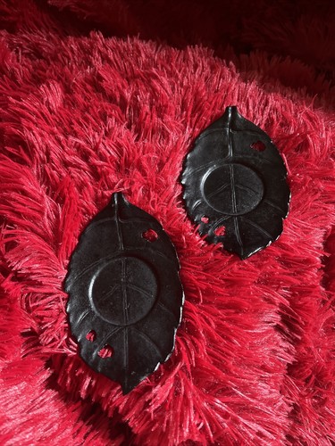 Black leaf TEA-LIGHT Candle holder Iron - Picture 2 of 3