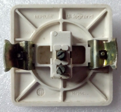 Interrupteur Simple Legrand Neptune Blanc Avec Griffes - Occasion TBE, Parfait Pour Rénovation