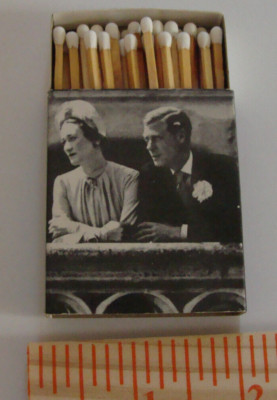 Mrs Simpson's Restaurant Duke Duchess of Windsor cover Matchbox Wooden Matches