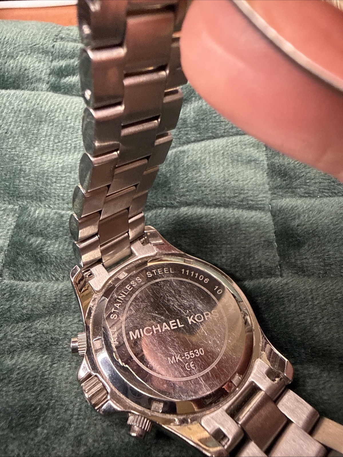 Michael Kors Mother Of Pearl MK5530  Layton Crystal watch thumbnail 3