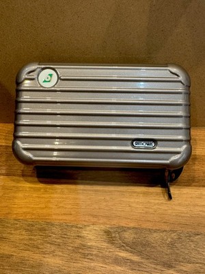EVA Air Rimowa Hardcase In-Flight Amenity Kit Wash/Amenity Bag Champagne