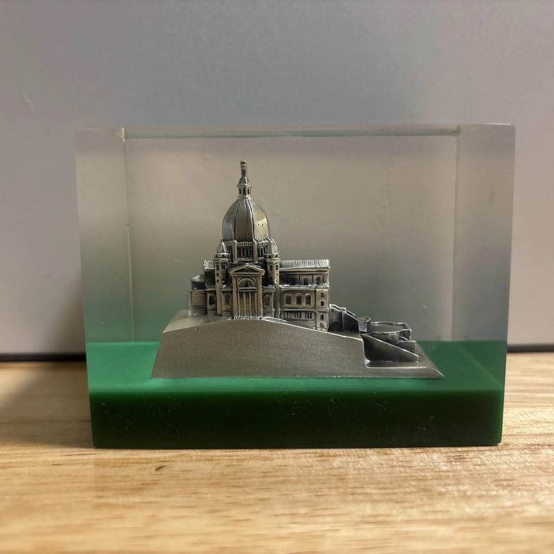 Knights of Columbus 1967  St Joseph's Oratory Blackinton Paper Weight