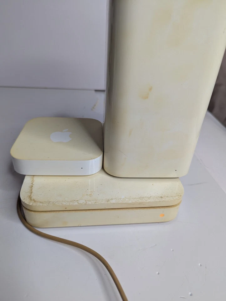 *Untested* Apple AirPort Express And Extreme Lot Of 3 A1470, A1392, A1301 - Image 2 of 4