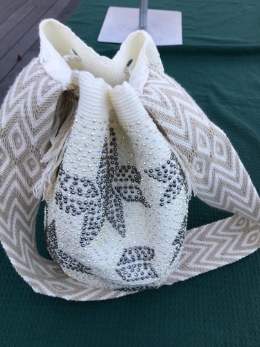 Wayuu White Winter Mochilla Bag Grey Poinsettia Embellished Pom Poms Holidays! - Picture 4 of 11