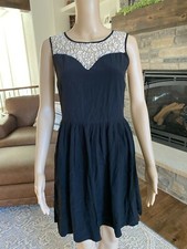 Temt Women's Black with Lace Neckline Sleeveless Dress Size 8***