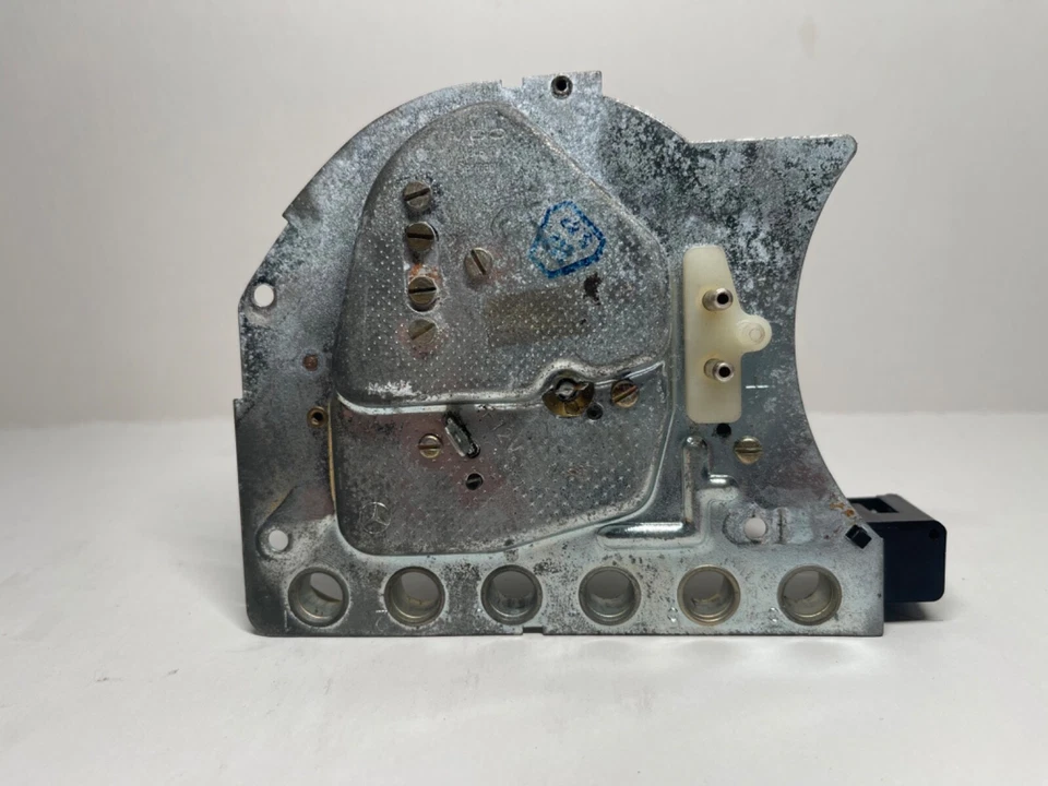 A2015420016 Tachometer with Clock Mercedes Benz W201 - Image 3 of 3