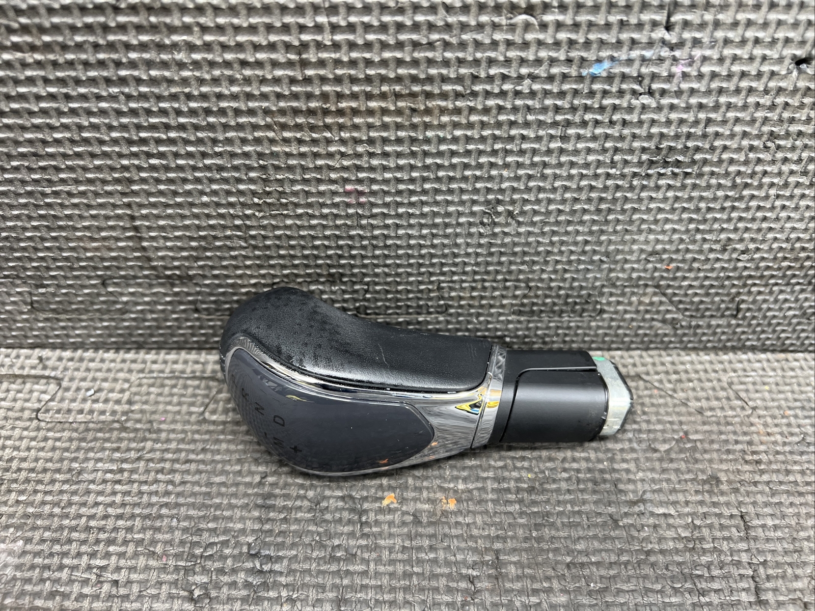 OEM 2014-2020 MASERATI GHIBLI AUTOMATIC GEAR SHIFTER KNOB 670011603