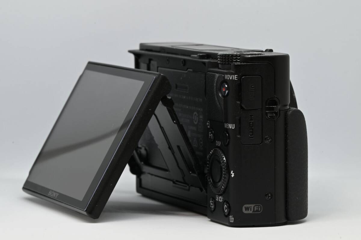 SONY Cyber-shot RX100 III DSC-RX100M3 Digital Camera Black SONY Cyber-shot RX100 III DSC-RX100M3 Digital Camera Black