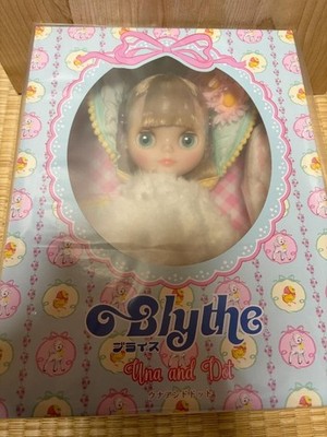 Good Smile Company Blythe Una and Dot Doll