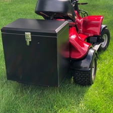 i-m4 Golf Buggy, Rear secure storage cabinet and mount.