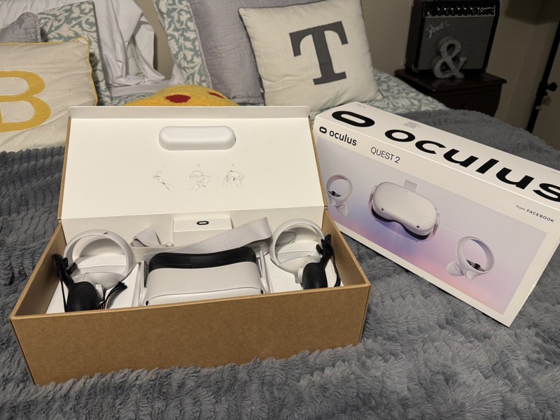 Oculus Quest 2 256GB With Controllers, USB-C Charger, And Box