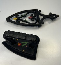 Vintage Wilton Miniature Cast Iron Sad Iron with Heart Trivet Hand Painted