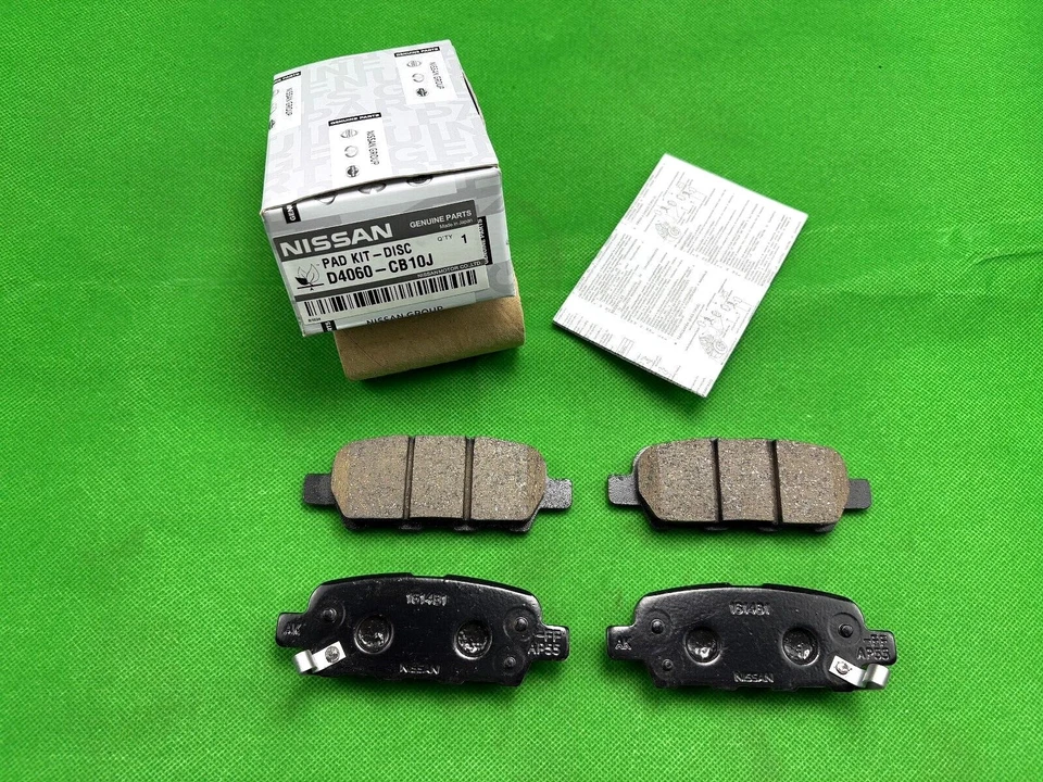 Genuine Nissan Infiniti Rear Brake Pads D4060CB10J OEM - Image 2 of 4