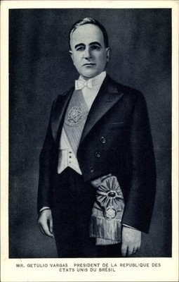 Ak Brasilianischer Präsident Getulio Vargas, Standportrait - 10417479