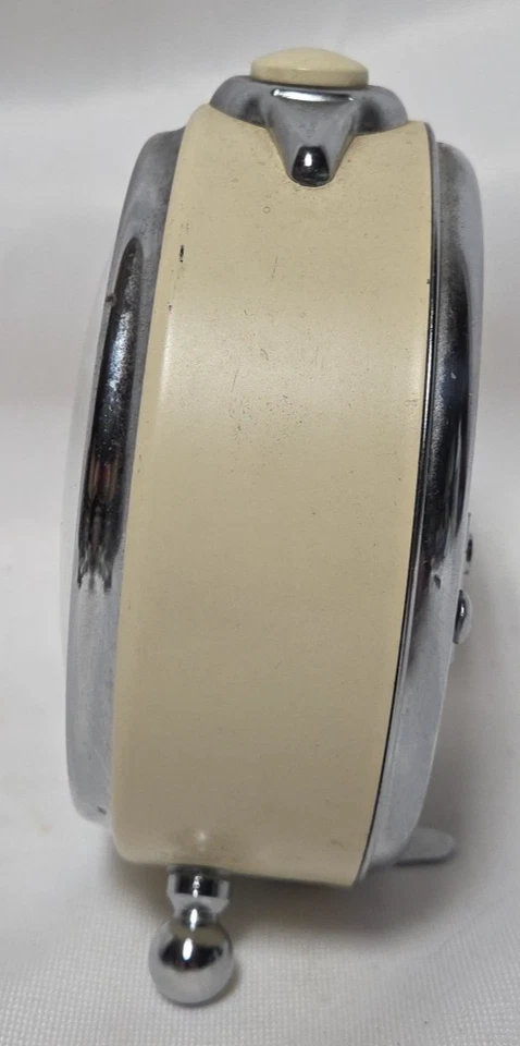 Pottery Barn Alarm Clock OFF-WHITE and Chrome Simple Retro Stylish Vintage - Image 2 of 4