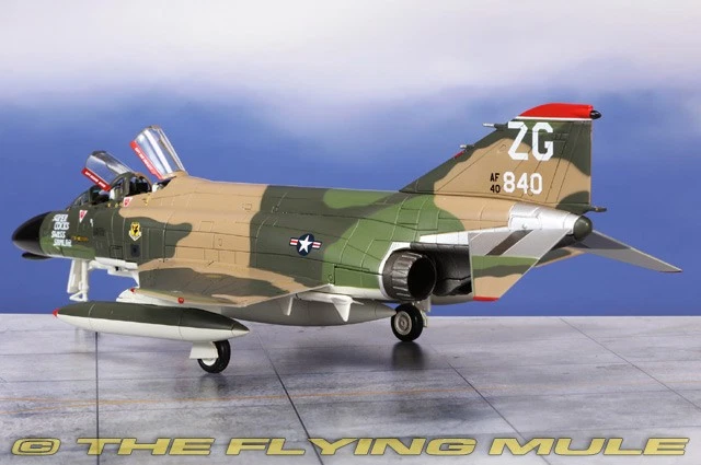 Gallos de lucha Hobby Master 1:72 EF-4C Wild Weasel IV USAF 475th TFW, 67th TFS Foto 2 de 4