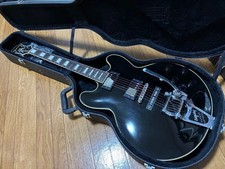 Epiphone B.B. King Lucille Bigsby semi-acoustic