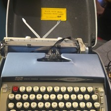 Smith Corona Galaxie II Manual Portable Vintage Typewriter with Case thumbnail