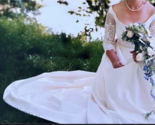 Traumhaftes San Patrick Brautkleid mit Spitze und Satin -Größe 38-