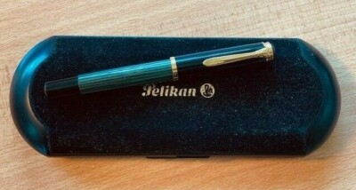 Pelikan (Souveran) Fountain Pen Gold + Green Stripe, Gold M nib