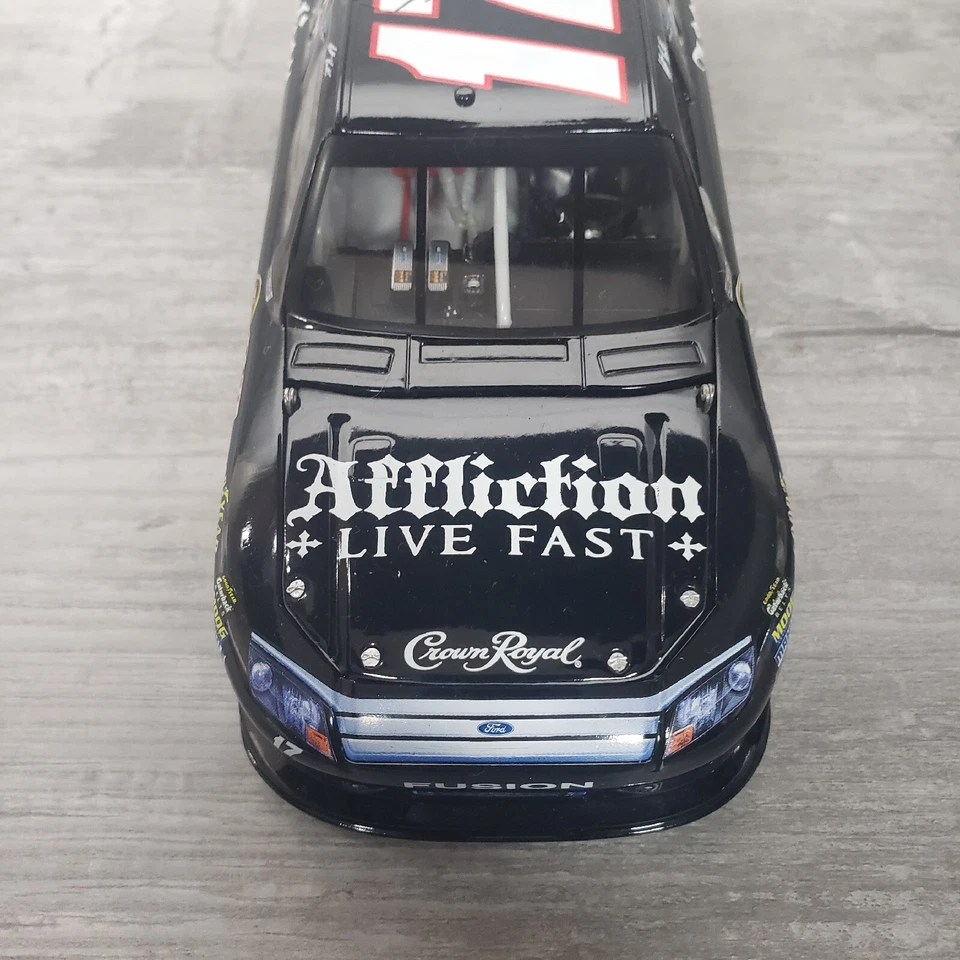 Matt Kenseth Affliction 2011 Ford Fusion 1/24 NASCAR Diecast /625 - Image 4 of 4